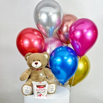 Набор из шариков, конфет и мягкой игрушки